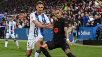 برشلونة يعبر ليجانيس بـ«نيران صديقة» ويعزز الصدارة