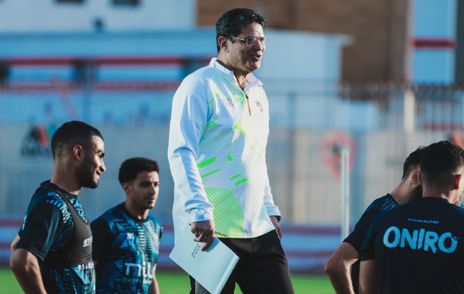 راتب أيمن الرمادي في الزمالك.. اتفاق مؤقت وفرصة مشروطة للتمديد